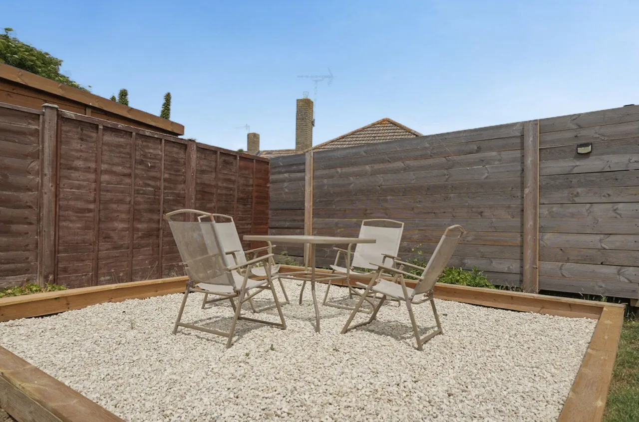 Slattsfield Close, Selsey, PO20, photo 4