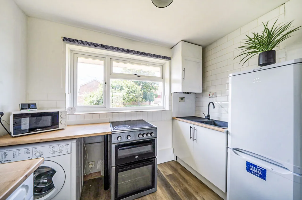 Slattsfield Close, Selsey, PO20, photo 5