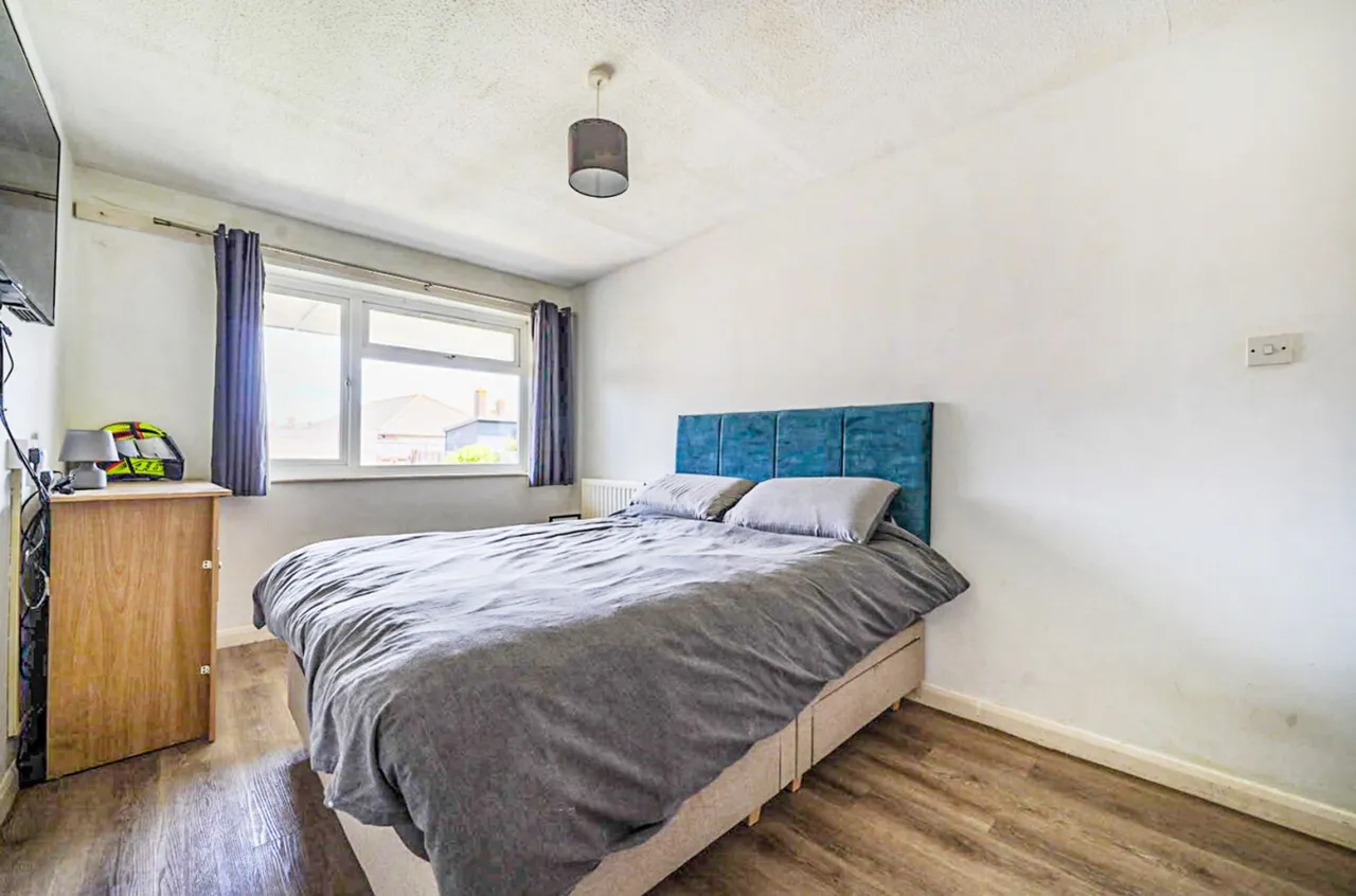 Slattsfield Close, Selsey, PO20, photo 9