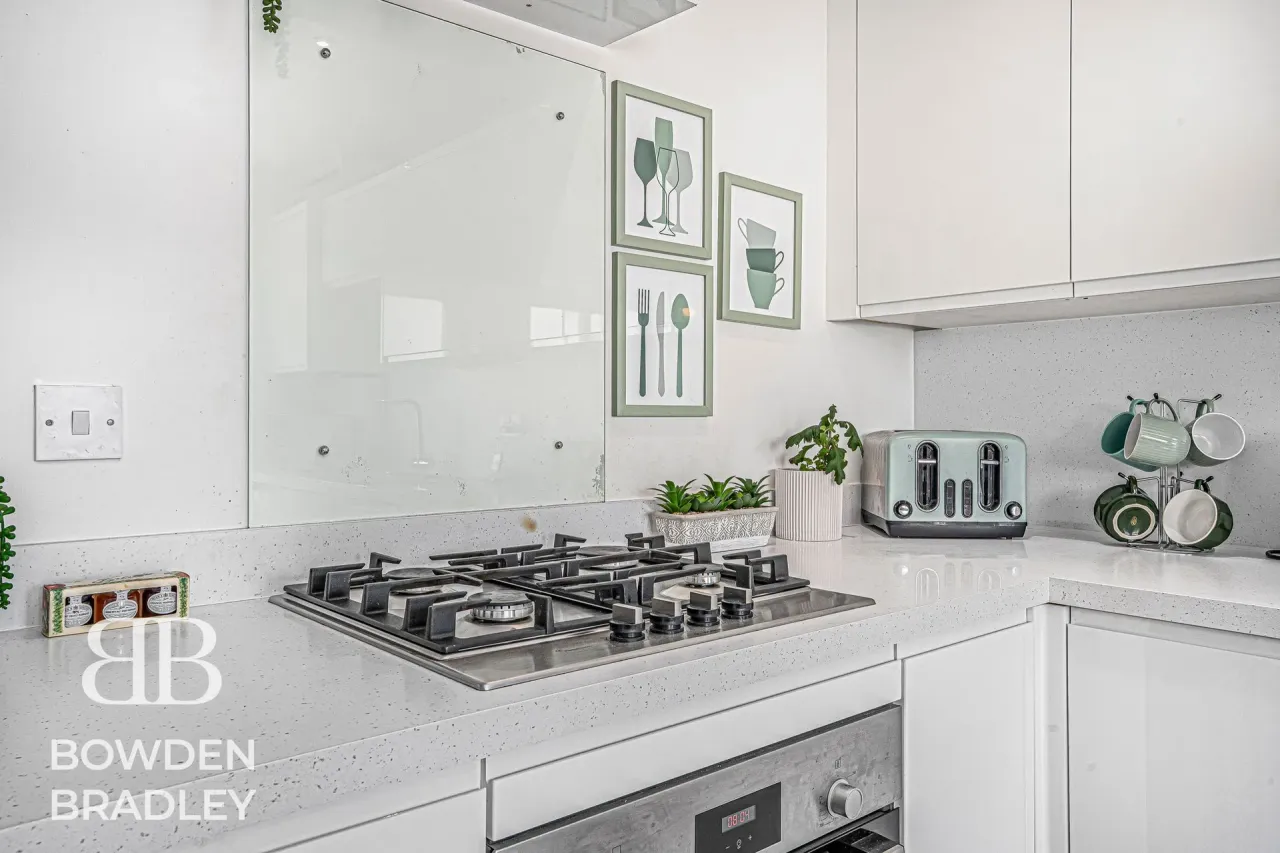 Langham Crescent, Billericay, CM12, photo 8