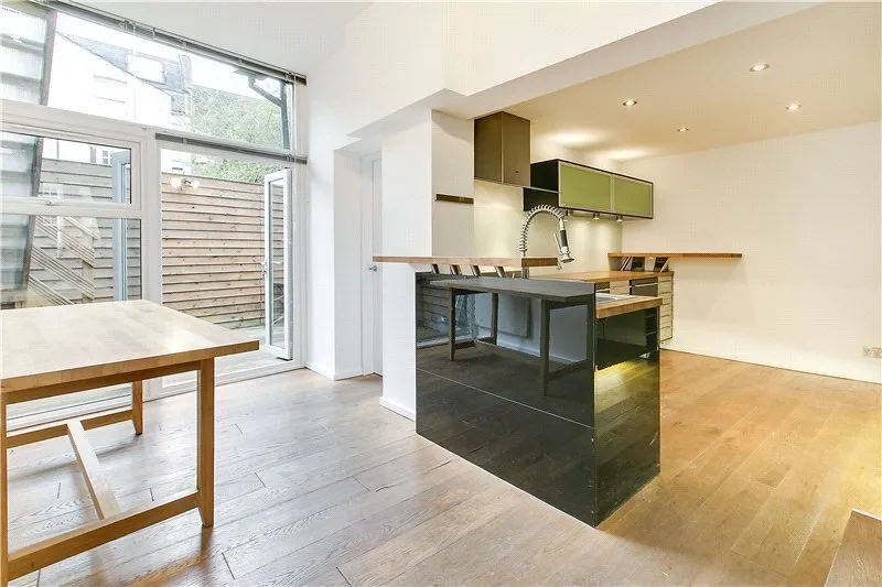 Broughton Road, London, SW6, photo 2