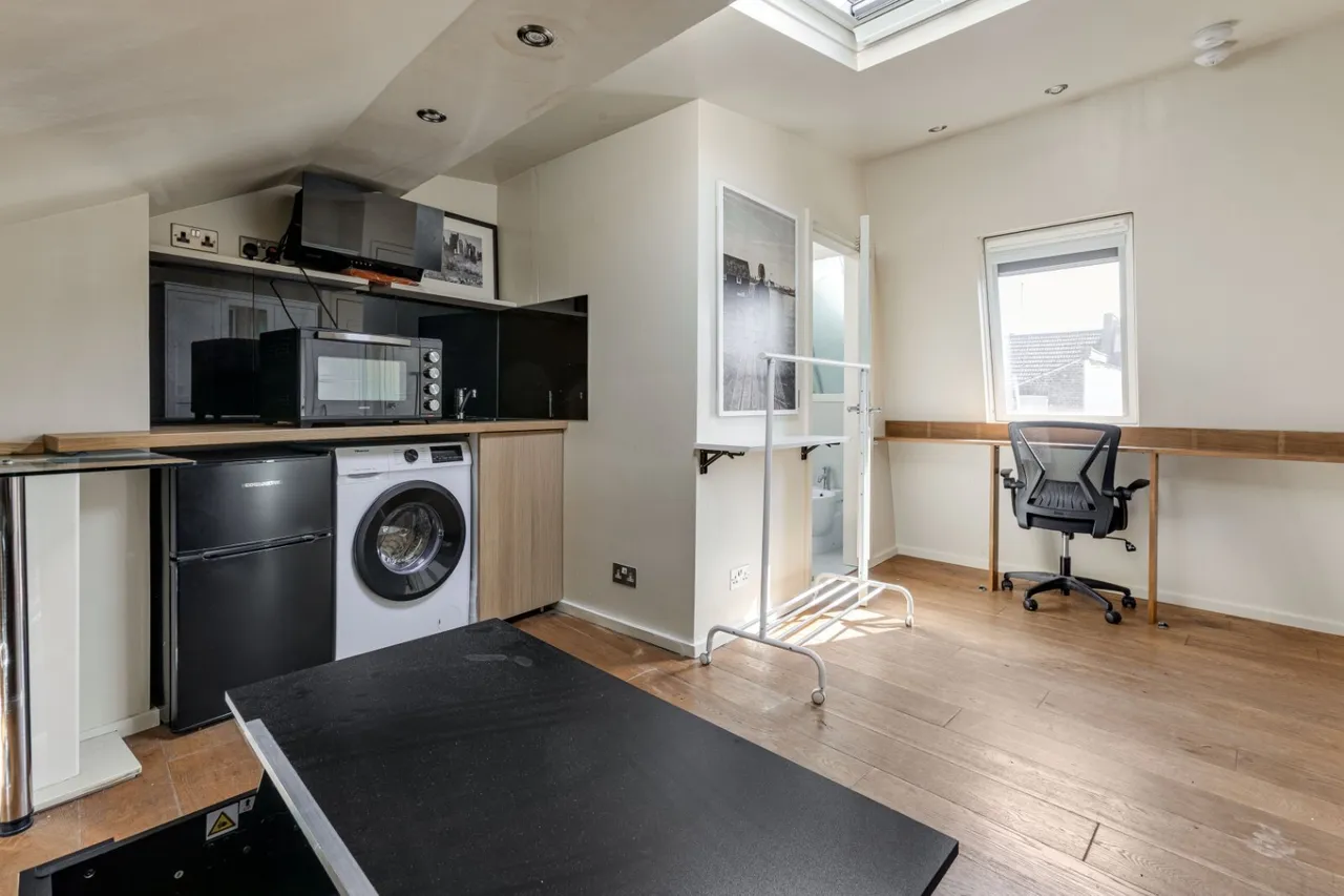 Broughton Road, London, SW6, photo 5