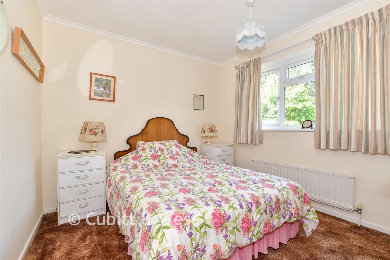 Northdowns, Cranleigh, GU6, photo 8