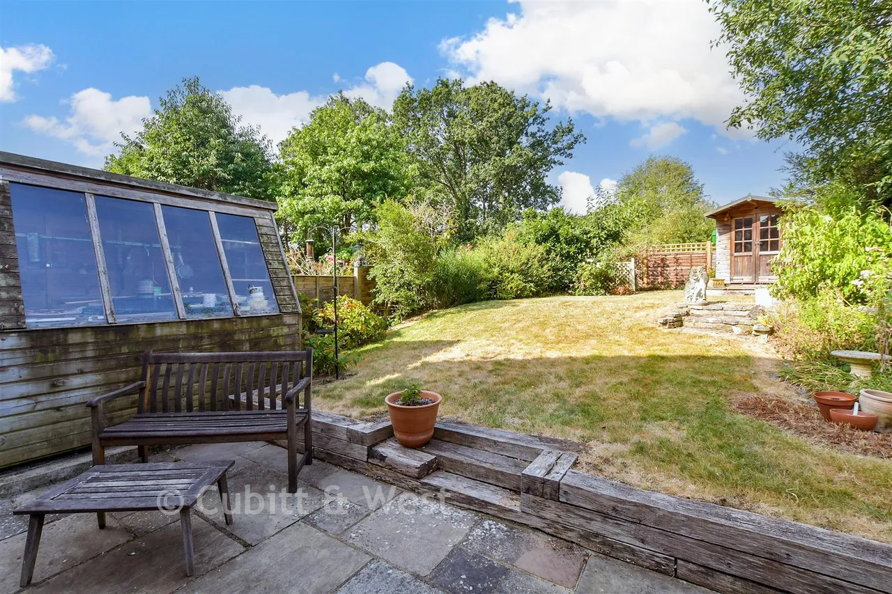 Northdowns, Cranleigh, GU6, photo 14