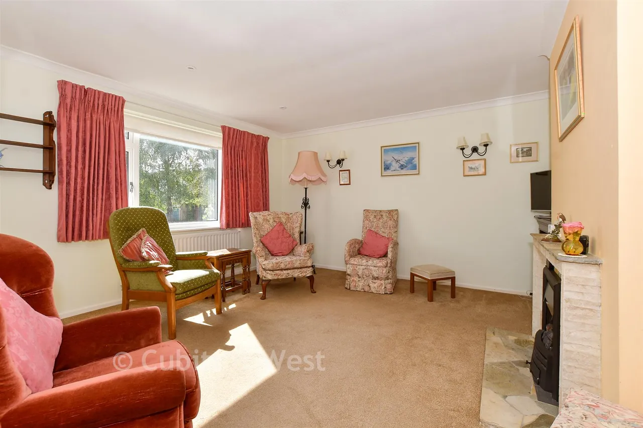 Northdowns, Cranleigh, GU6, photo 4