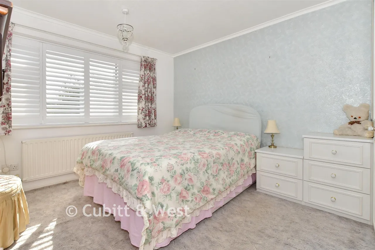 Northdowns, Cranleigh, GU6, photo 6
