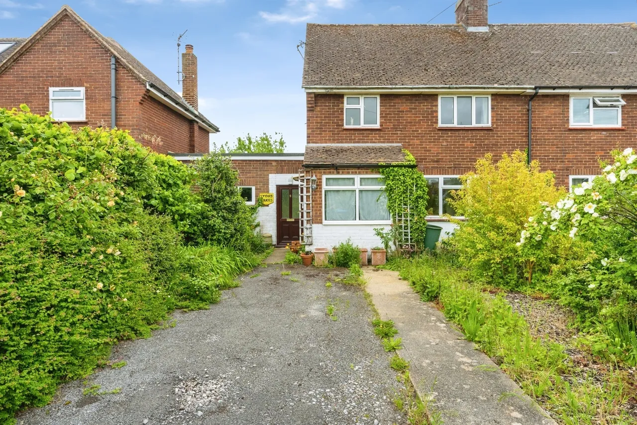 3 bed house for sale — Bromley, Long Marston, Tring