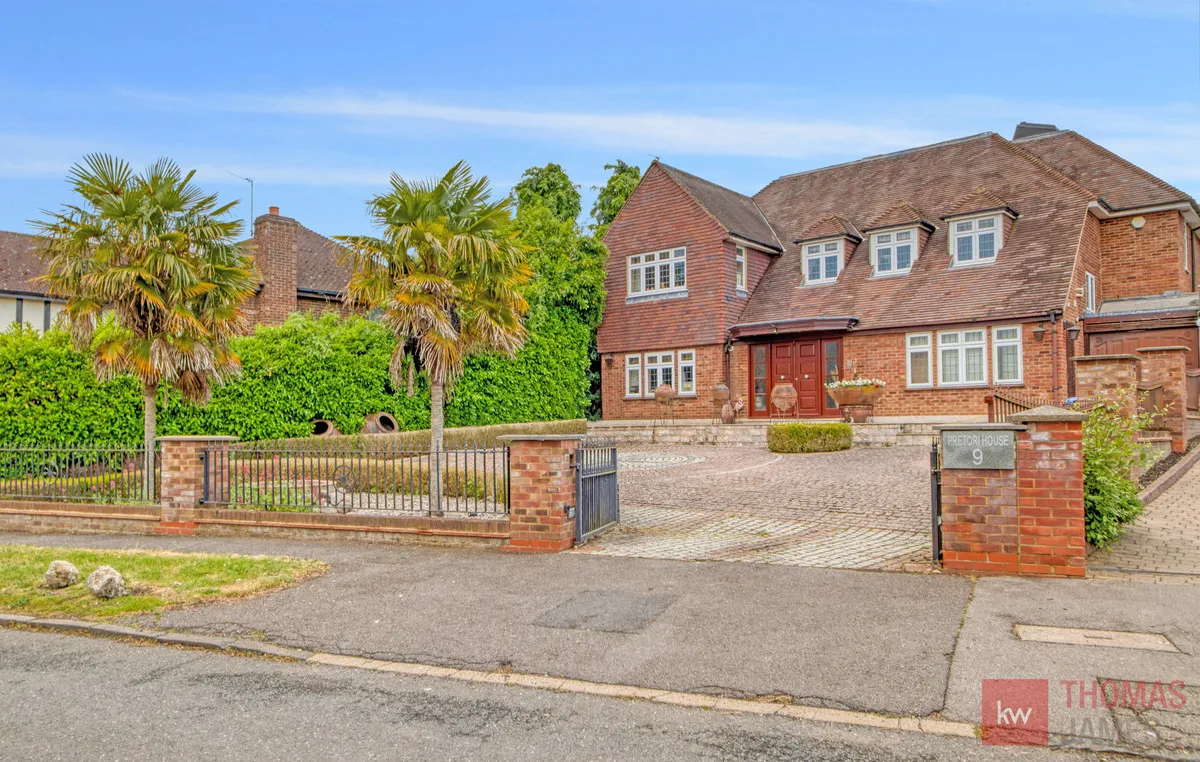 6 bed house for sale, Greenbrook Avenue, Barnet, EN4
