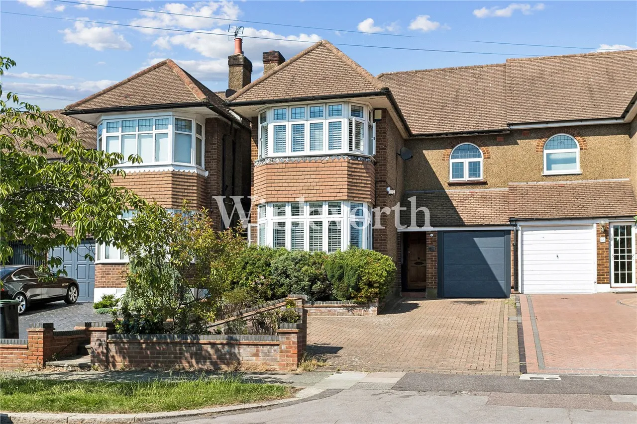 Morton Way, London, N14, photo 2