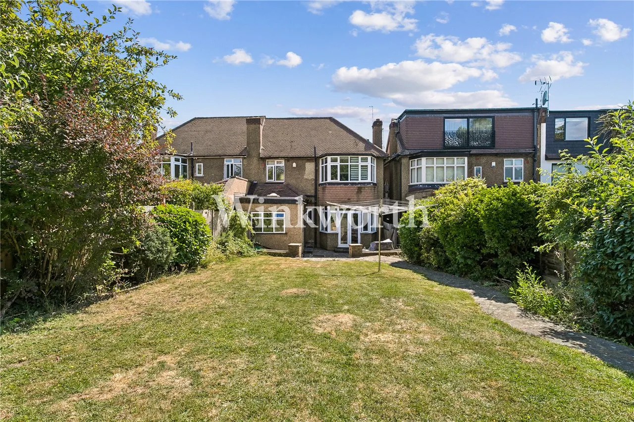 Morton Way, London, N14, photo 3