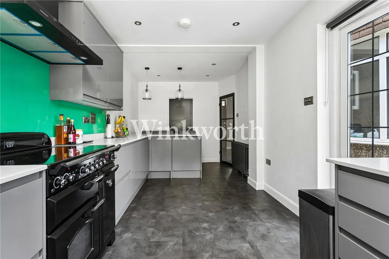 Morton Way, London, N14, photo 8