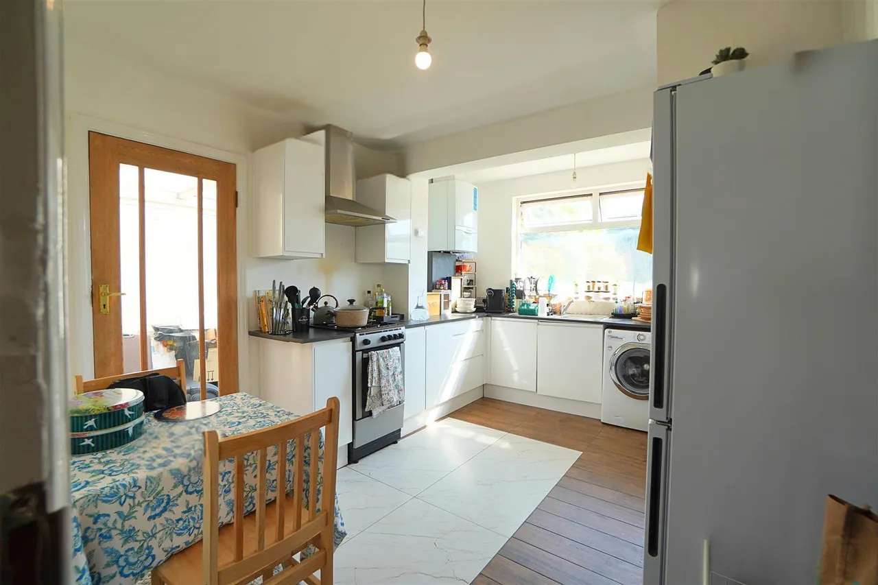 Waverley Avenue, Whitton, photo 7