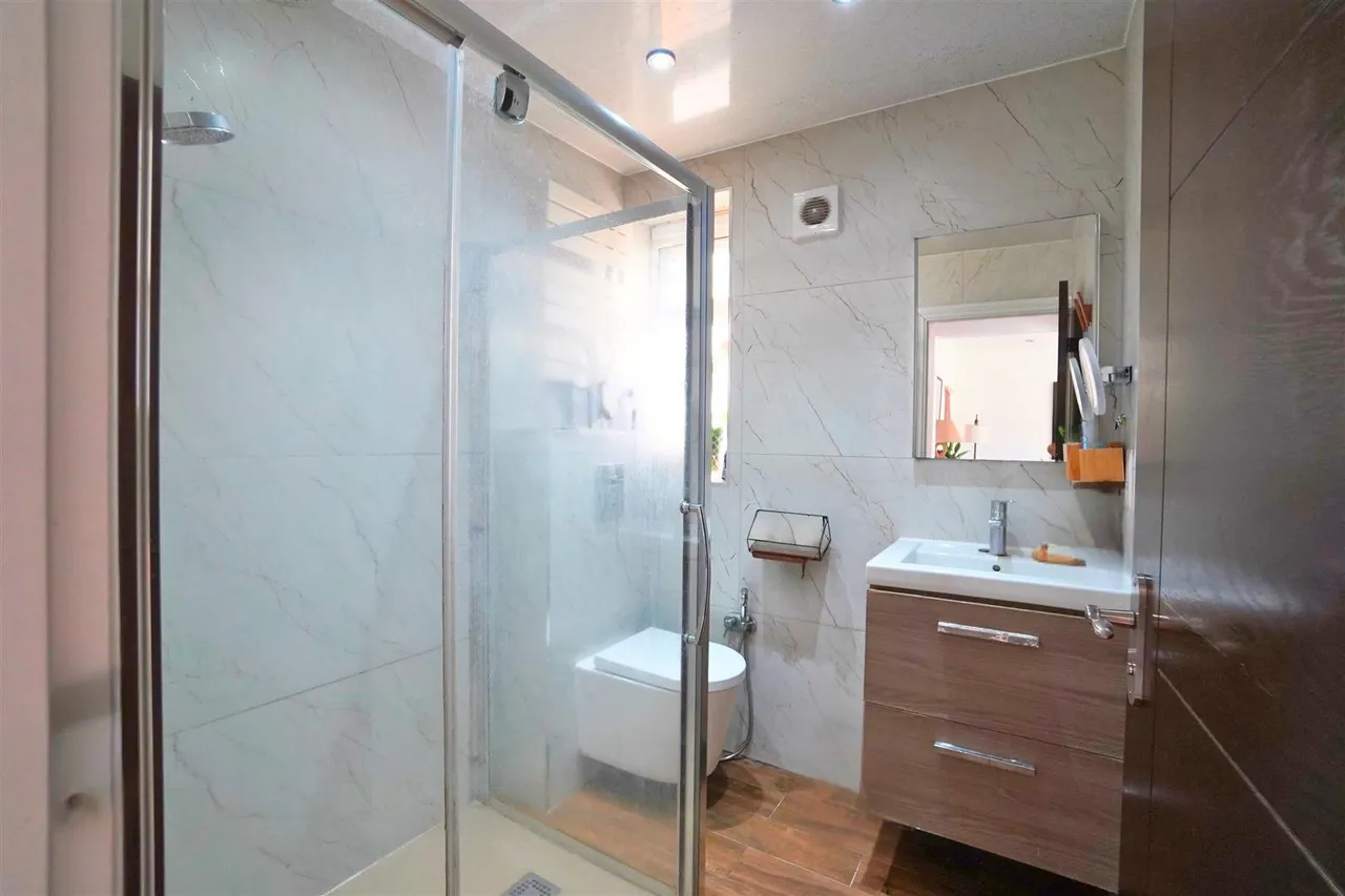 Waverley Avenue, Whitton, photo 11