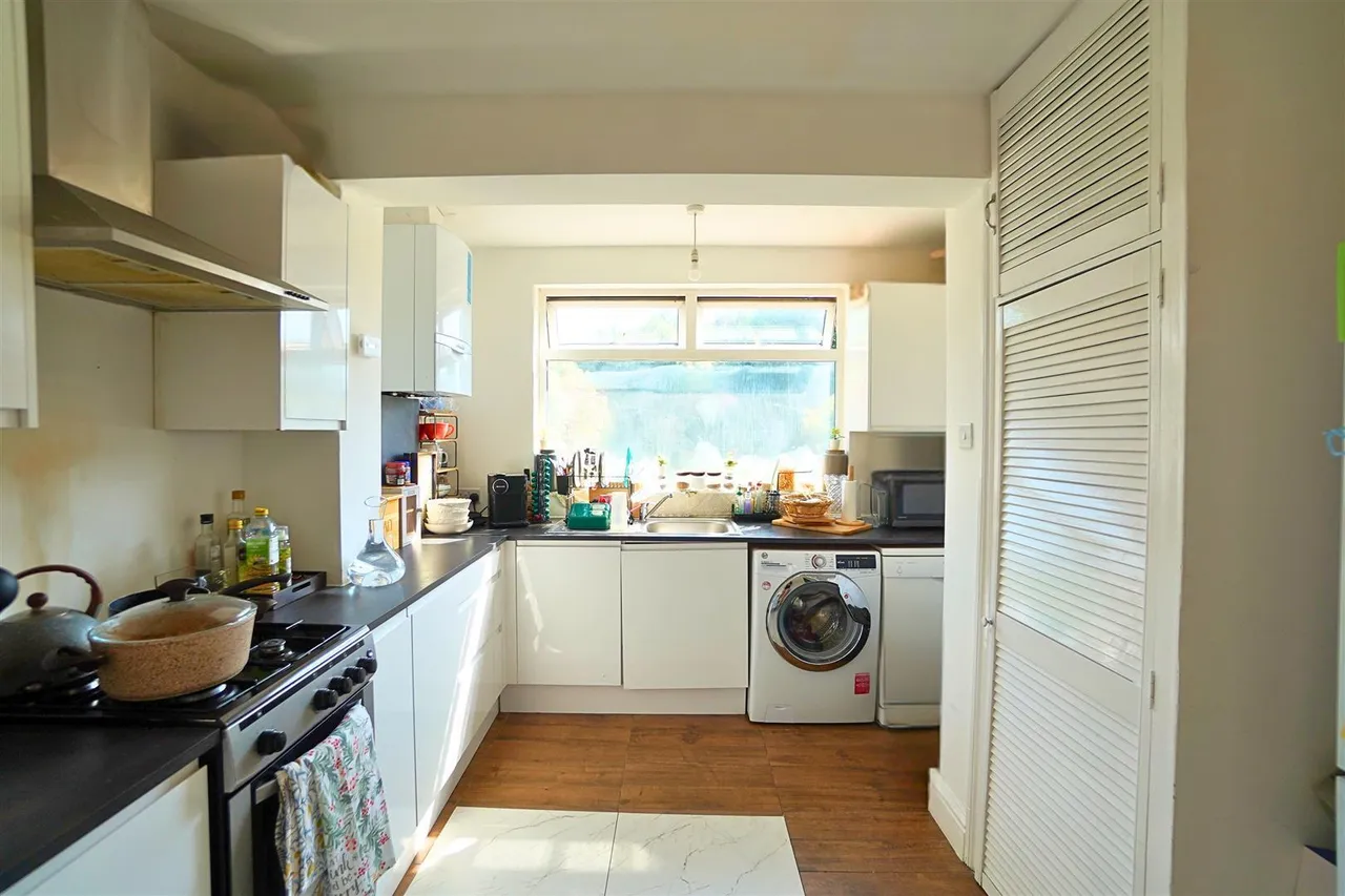 Waverley Avenue, Whitton, photo 8