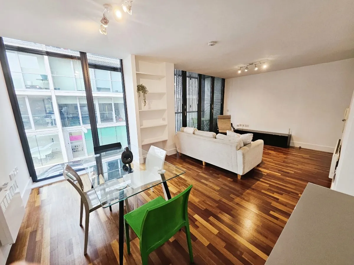 15 Burton Place, Manchester, M15 4LR, photo 4