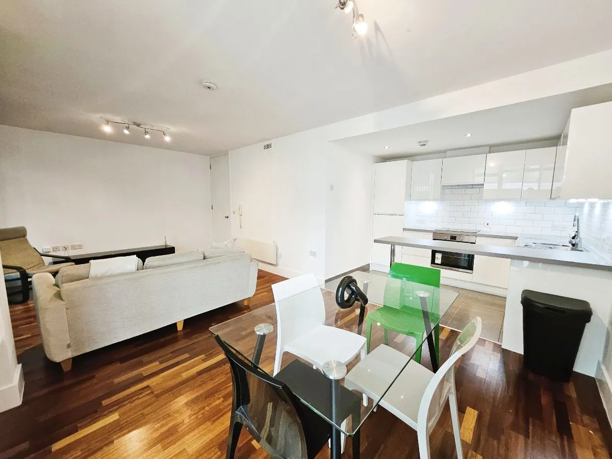 15 Burton Place, Manchester, M15 4LR, photo 5