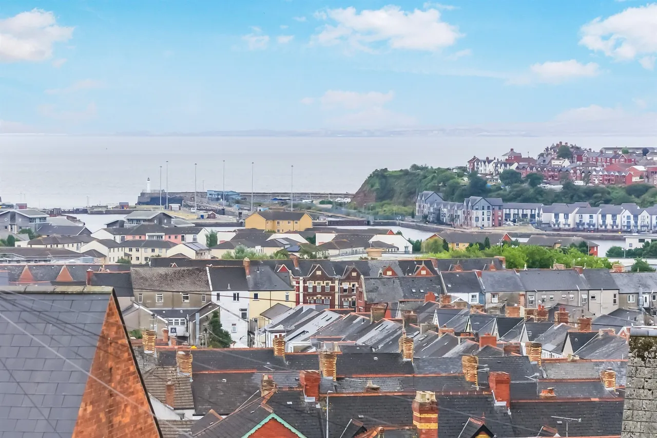 Walker Road, Barry, CF62, photo 20