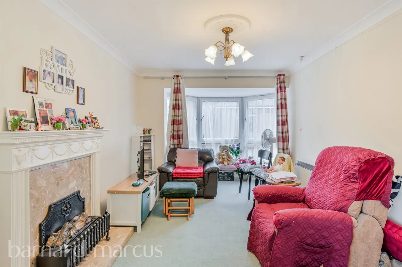 Ashley Avenue, Epsom, KT18, photo 4