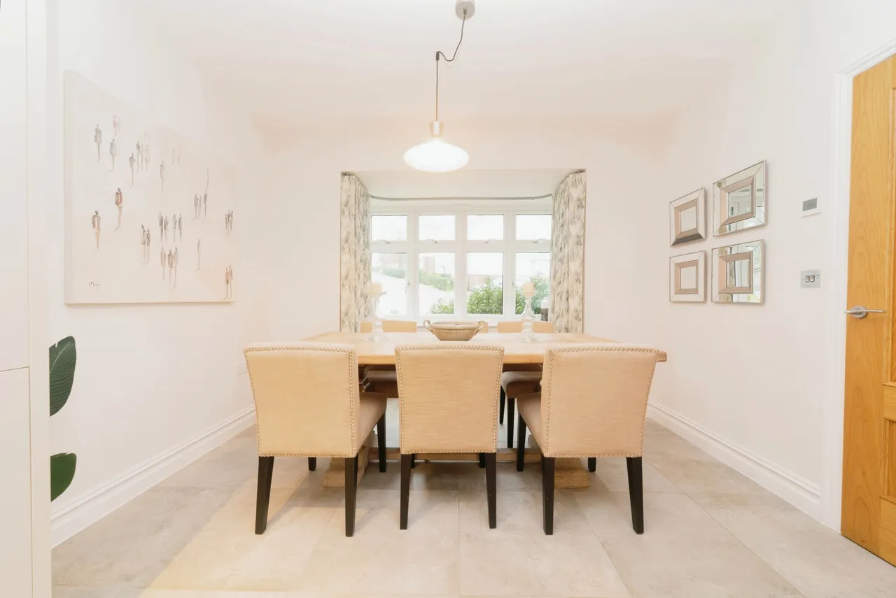 Consort Drive, Leatherhead, KT22, photo 7