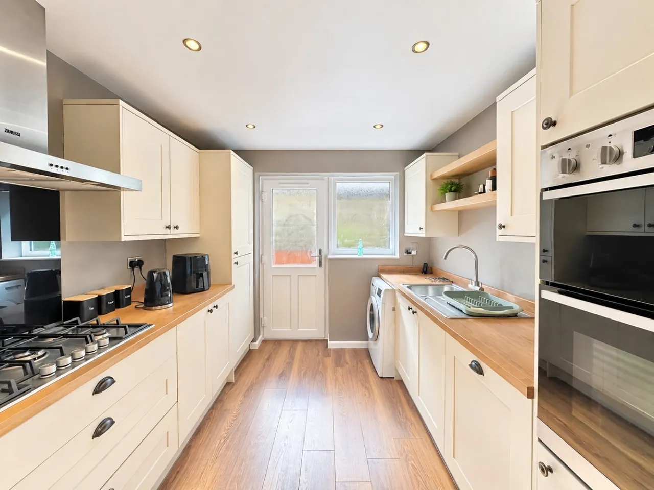 Sunnybank Close, Scholes, BD19, photo 8