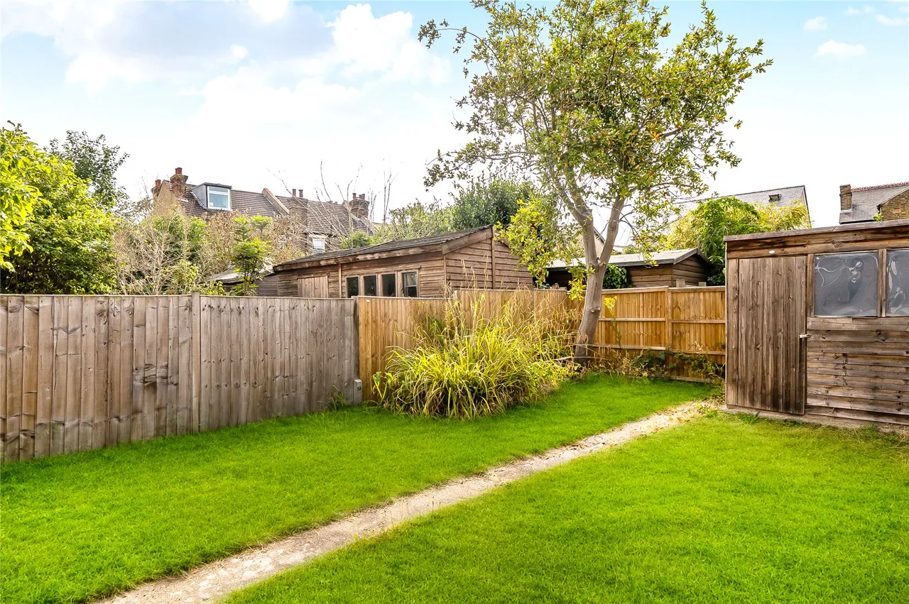 Douglas Road, Surbiton, KT6, photo 17