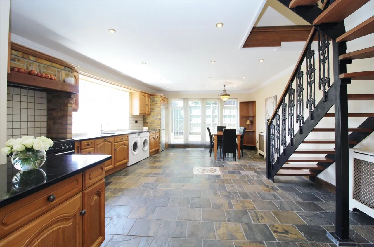 Mymms Drive, Brookmans Park, AL9, photo 2