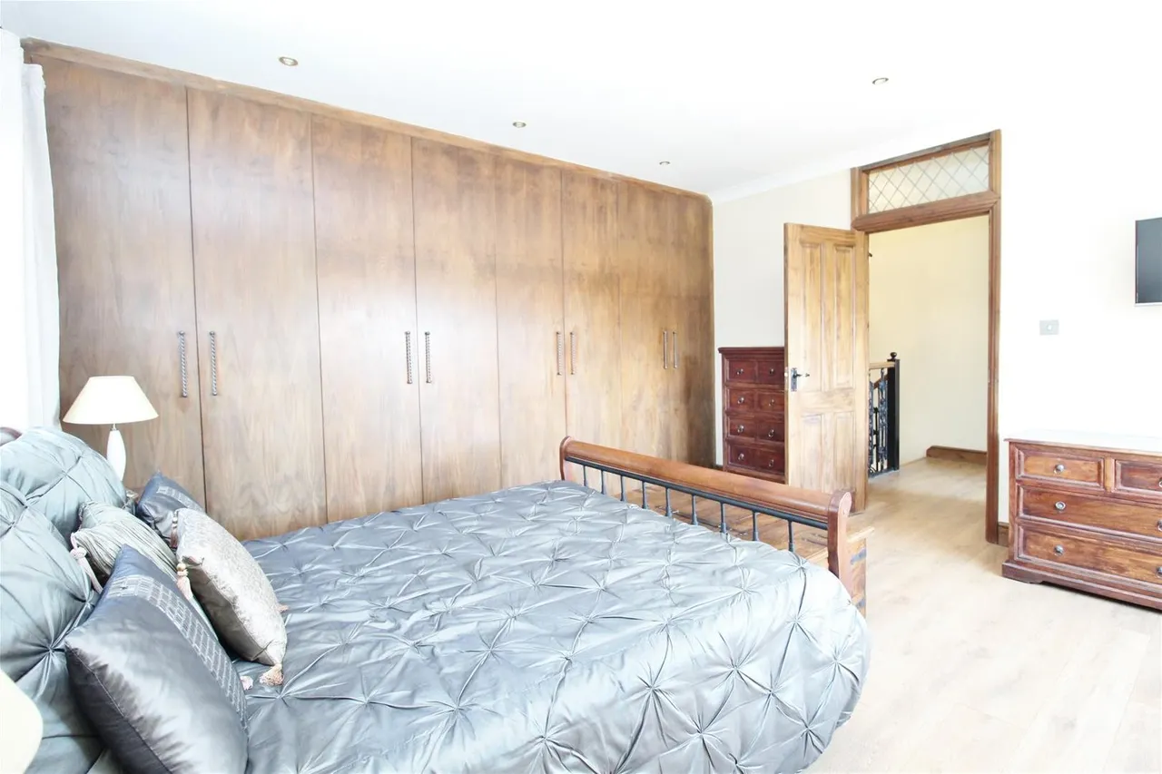 Mymms Drive, Brookmans Park, AL9, photo 6