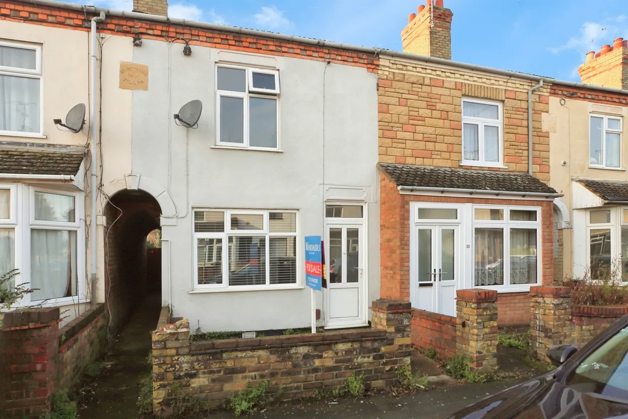 3 bed house for sale — Duke Street, Peterborough