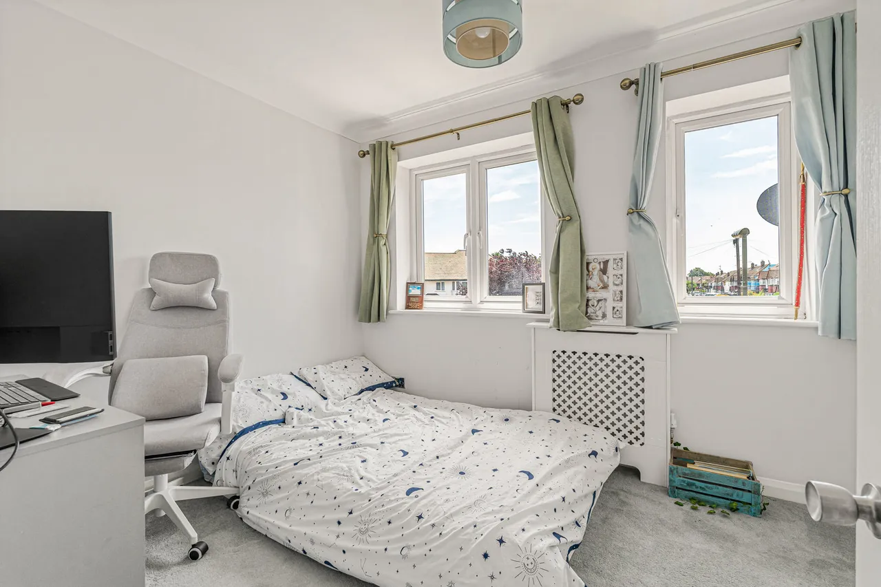 Beechwood Avenue, Sunbury-on-Thames, TW16, photo 7
