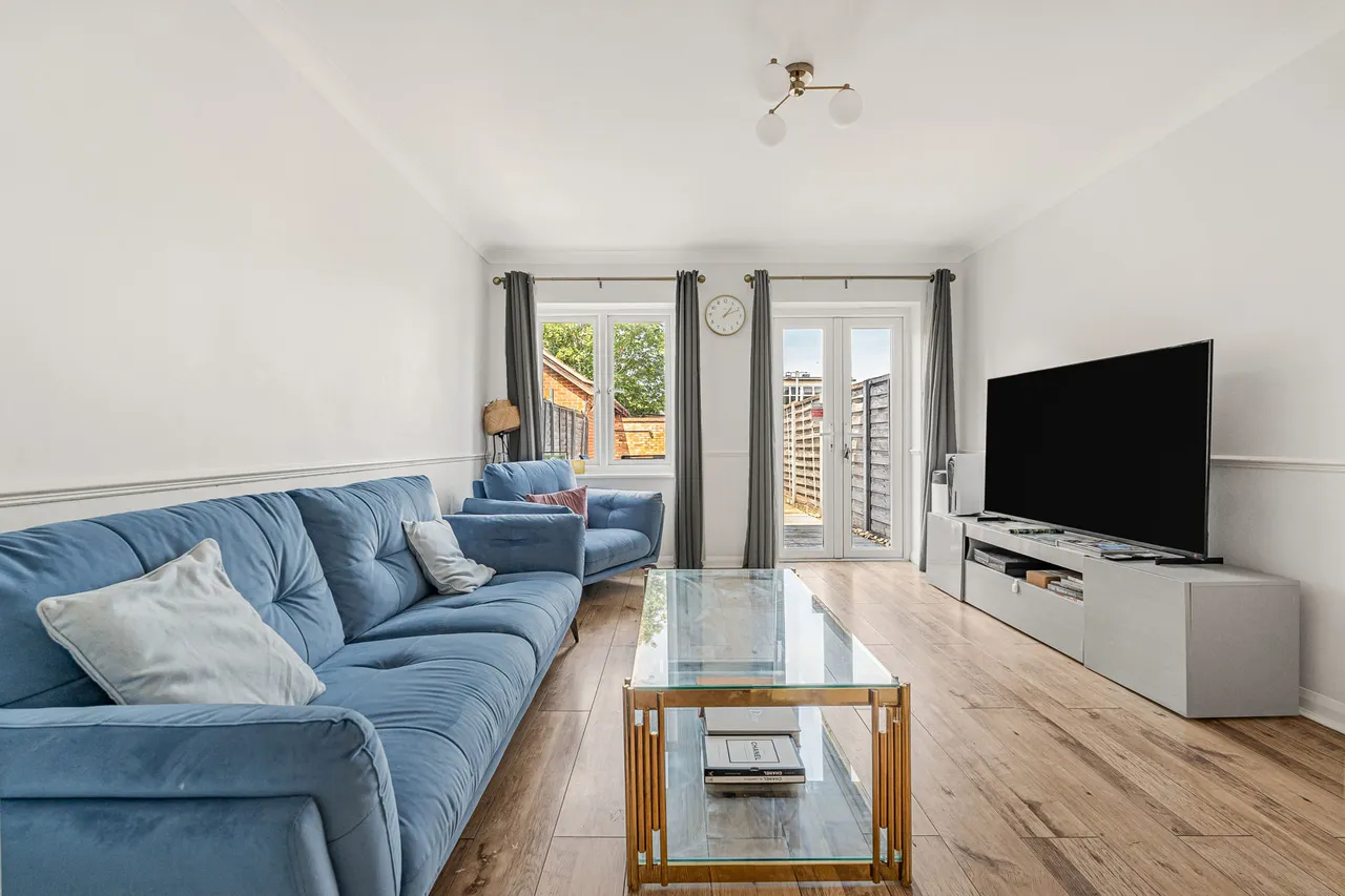 Beechwood Avenue, Sunbury-on-Thames, TW16, photo 2