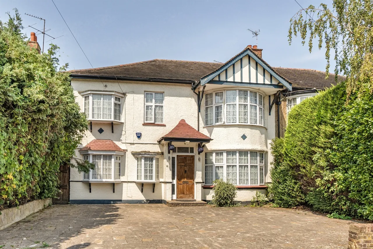 5 bed house for sale — Old Park Ridings, London