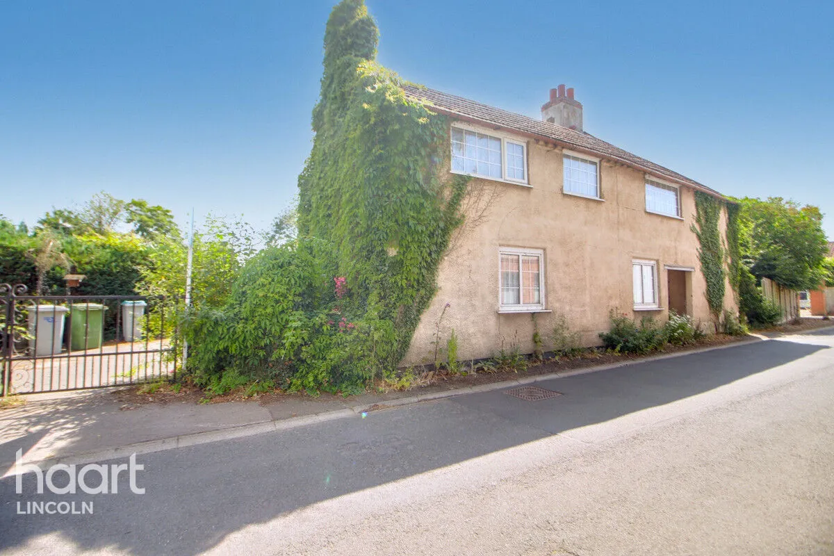 6 bed house for sale, High Street, Sutton On Trent, NG23