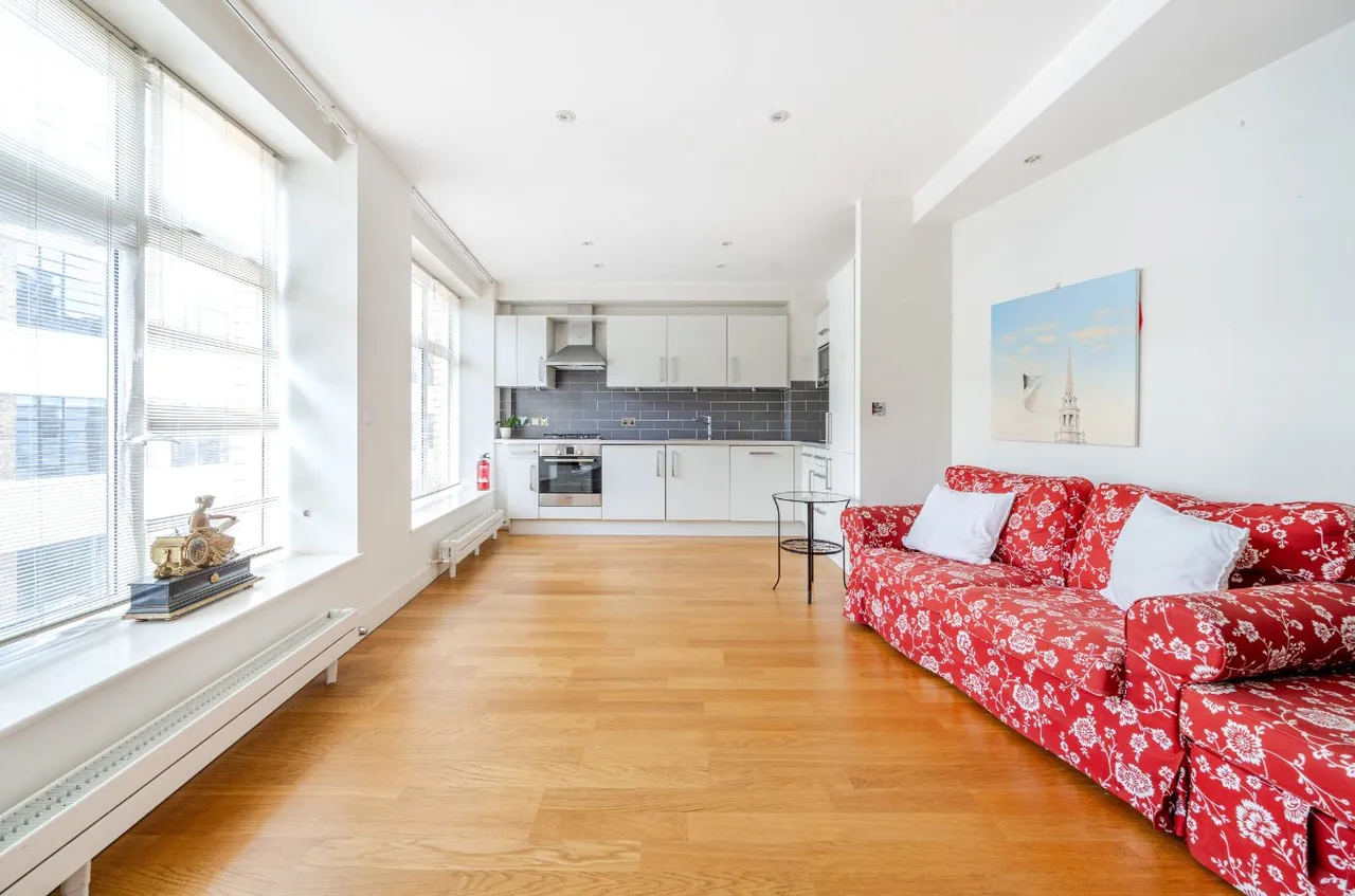 Clerkenwell Green, Clerkenwell, EC1R, photo 6