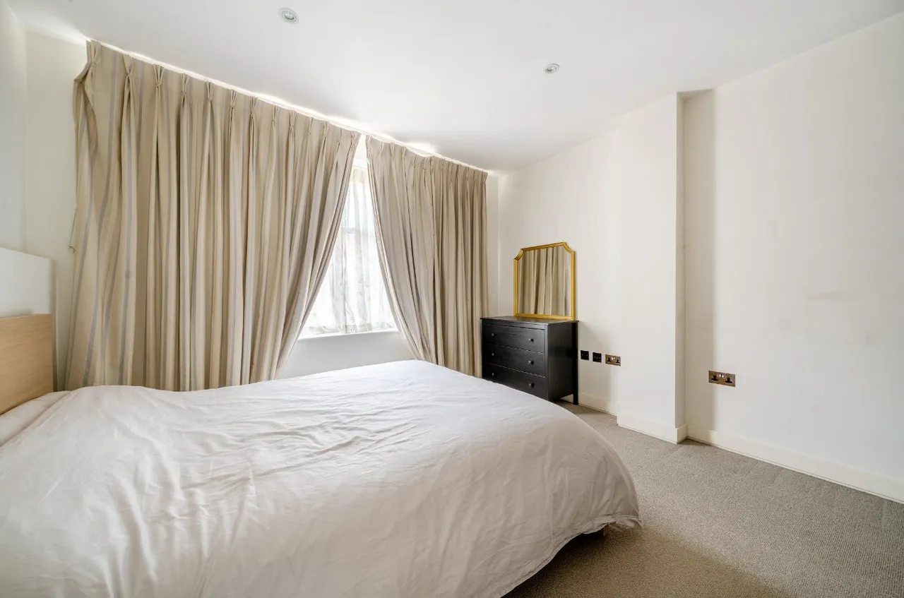 Clerkenwell Green, Clerkenwell, EC1R, photo 7