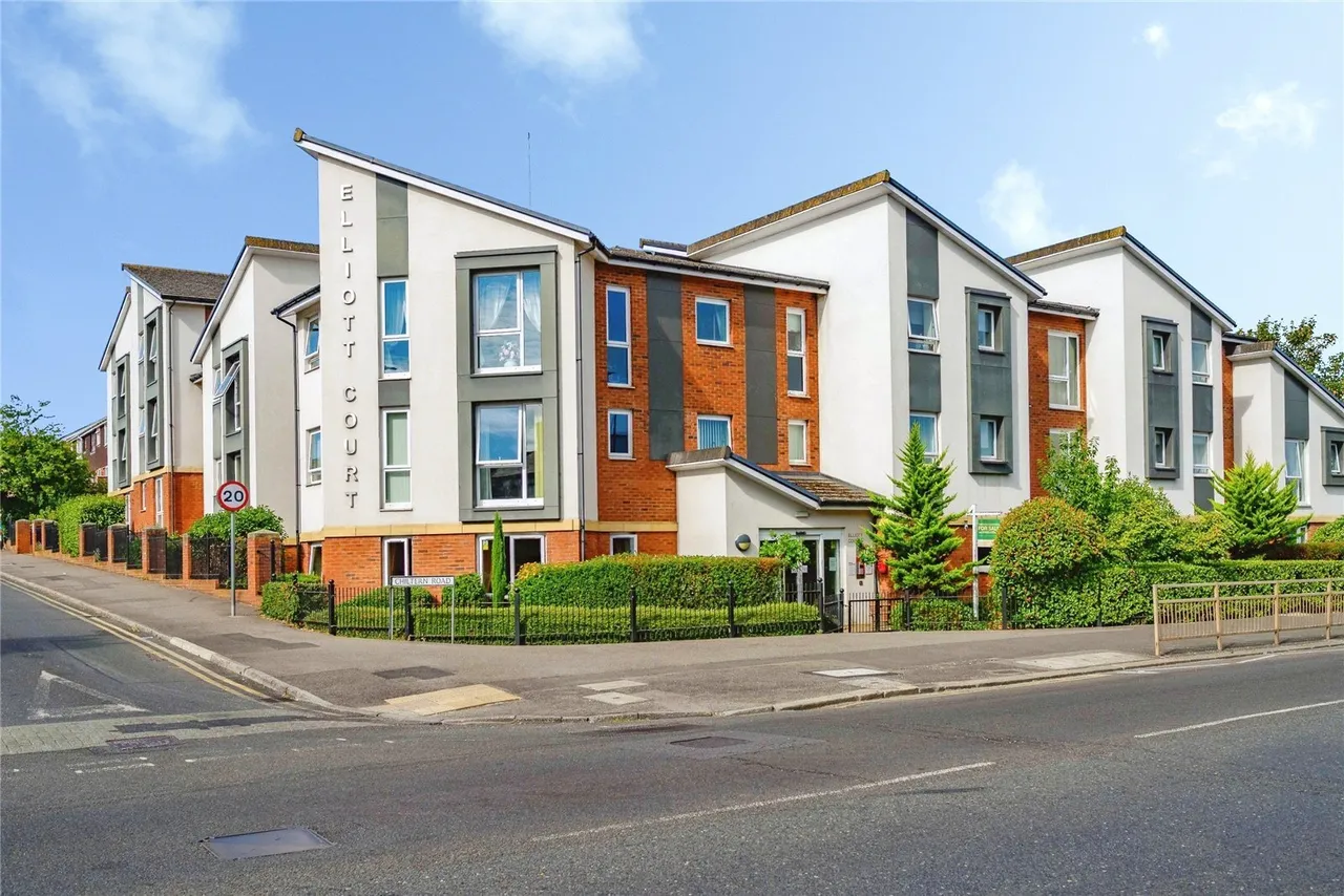 High Street North, Dunstable, Bedfordshire, LU6, photo 12