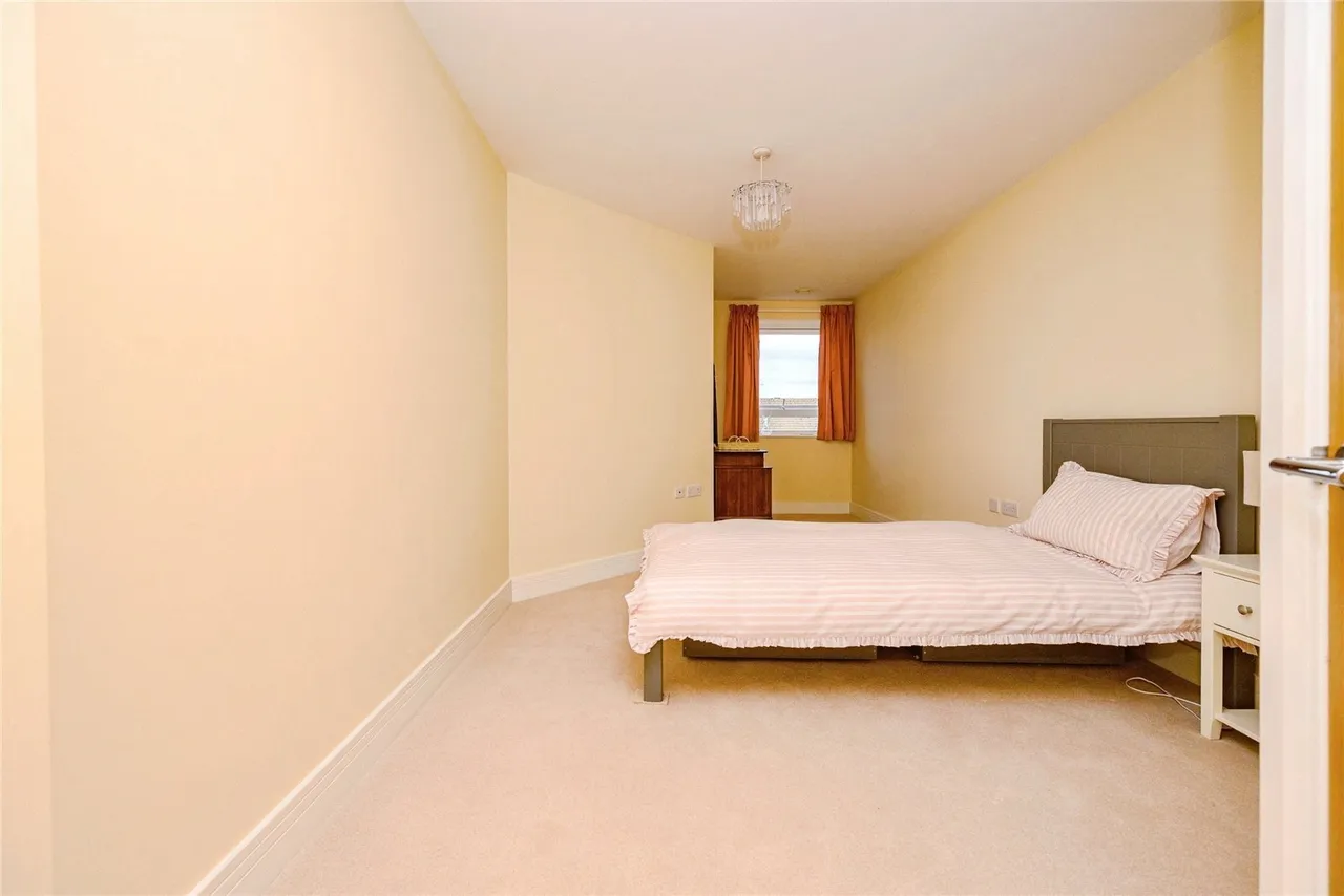 High Street North, Dunstable, Bedfordshire, LU6, photo 5