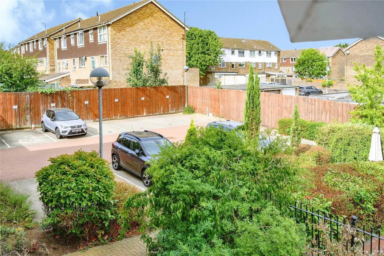 High Street North, Dunstable, Bedfordshire, LU6, photo 10