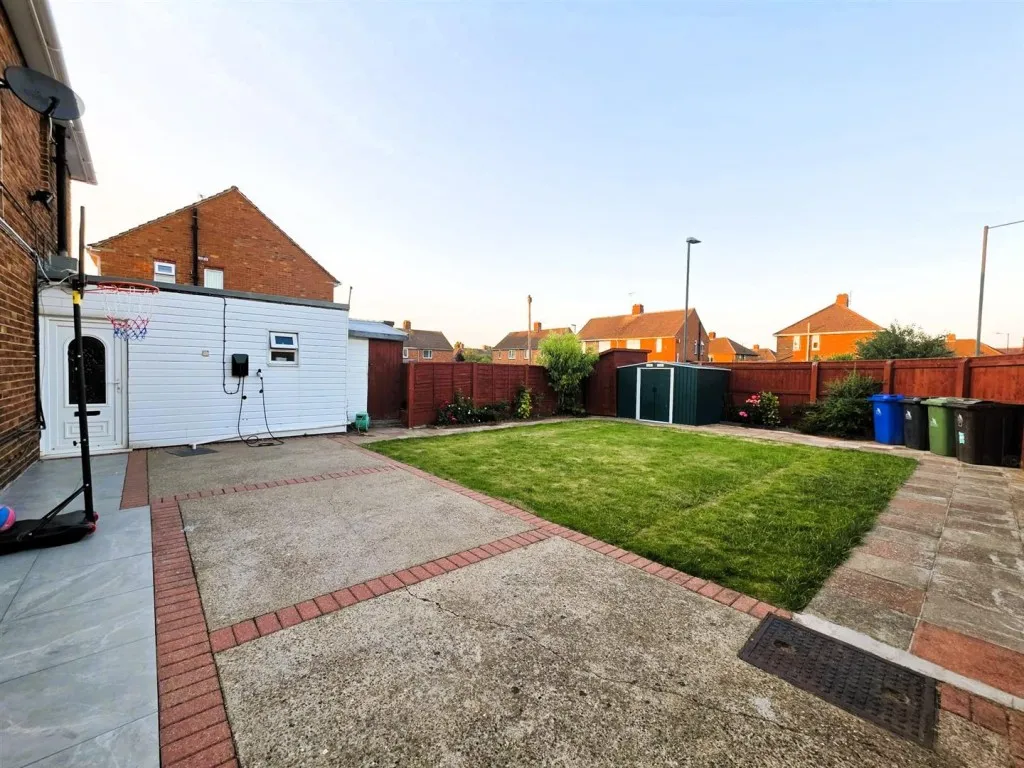 Pershore Avenue, Grimsby, DN34, photo 4