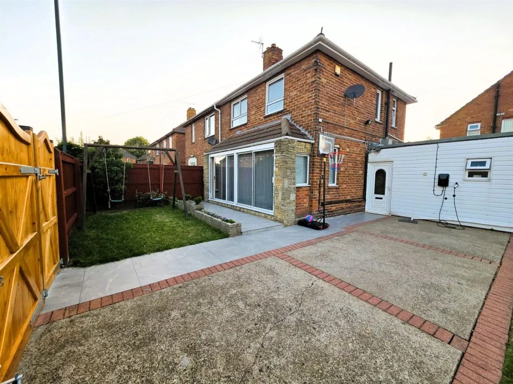 Pershore Avenue, Grimsby, DN34, photo 5