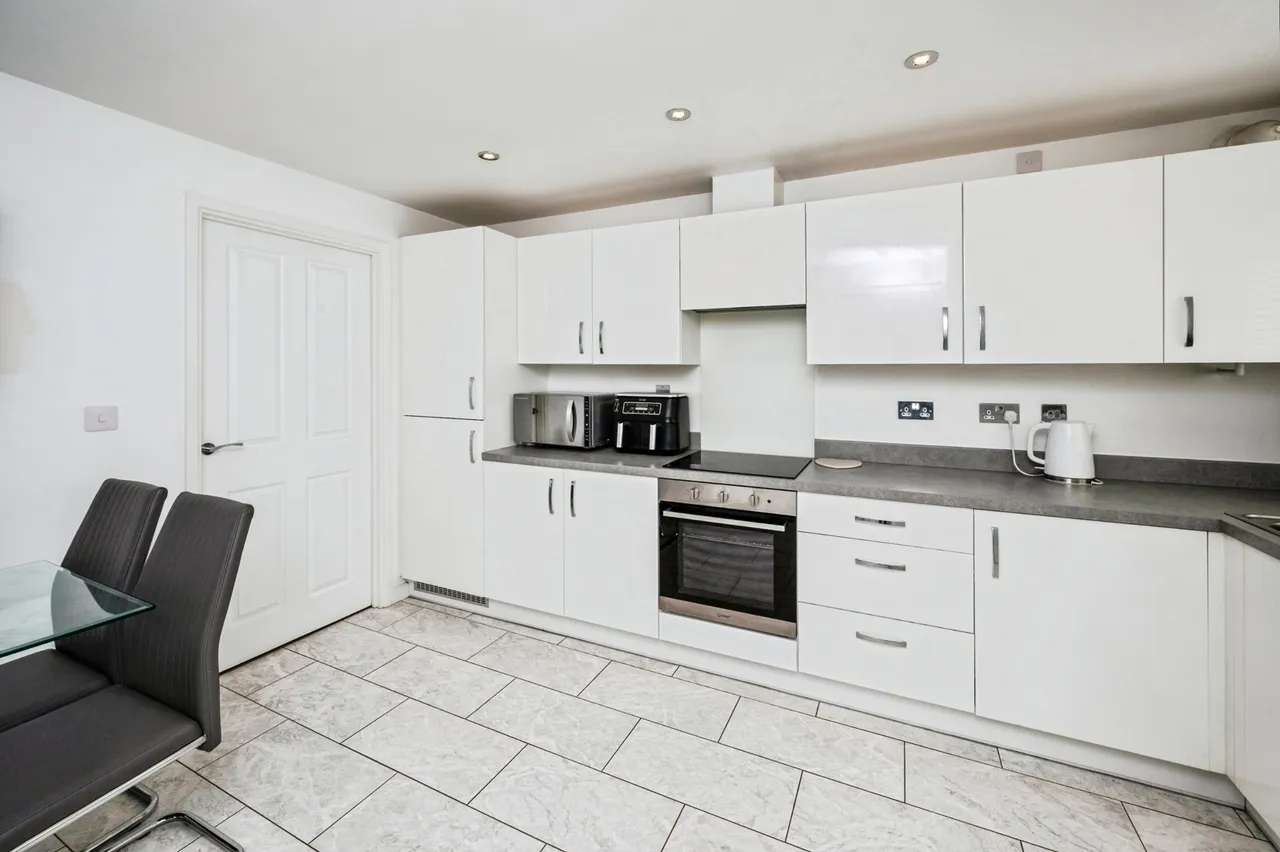 Corbett Chase, Gedling, Nottingham, Nottinghamshire, NG4, photo 3