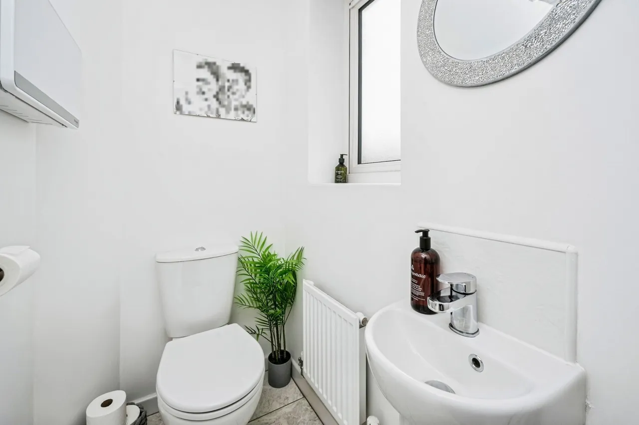 Corbett Chase, Gedling, Nottingham, Nottinghamshire, NG4, photo 5
