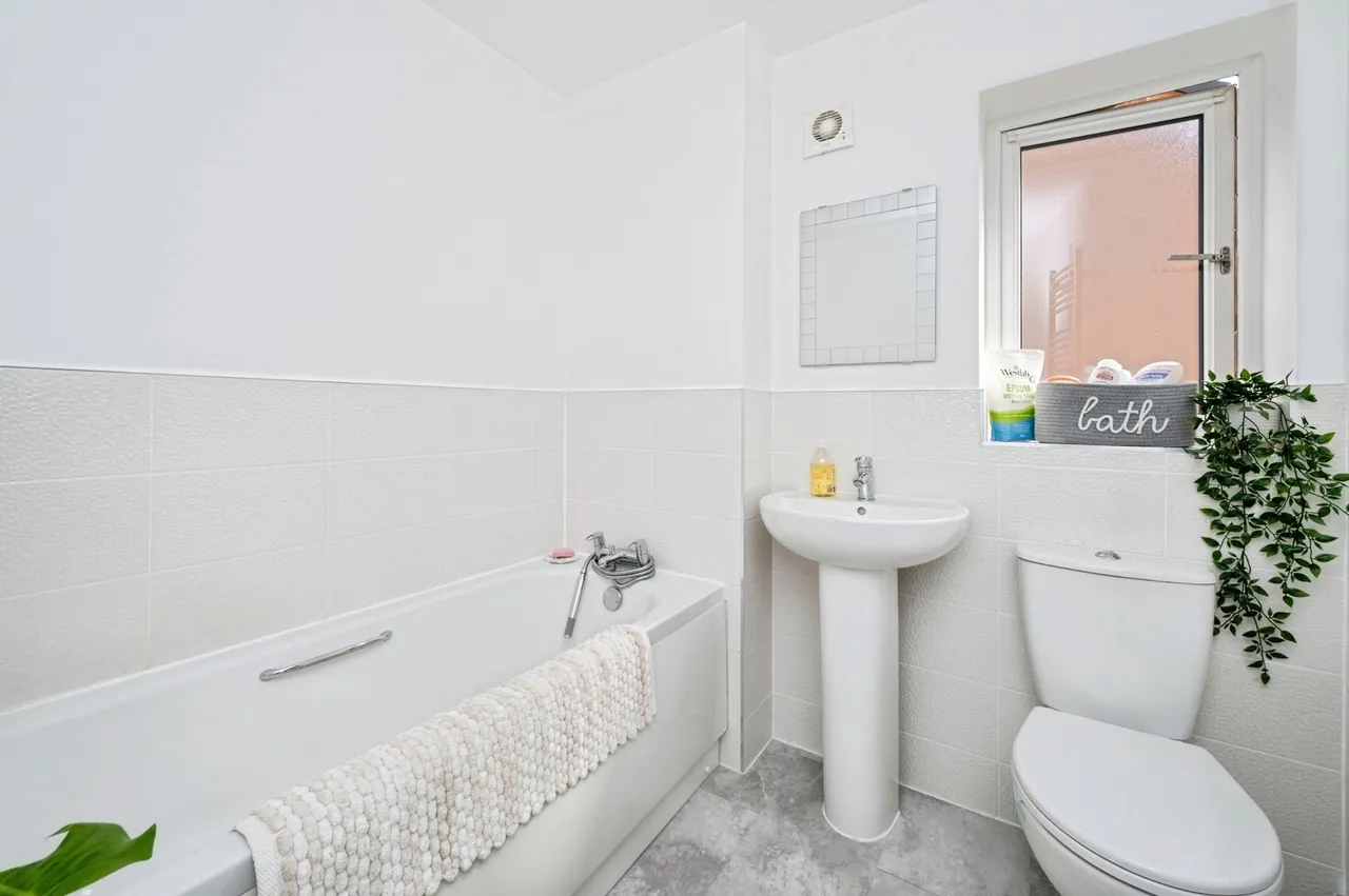 Corbett Chase, Gedling, Nottingham, Nottinghamshire, NG4, photo 14