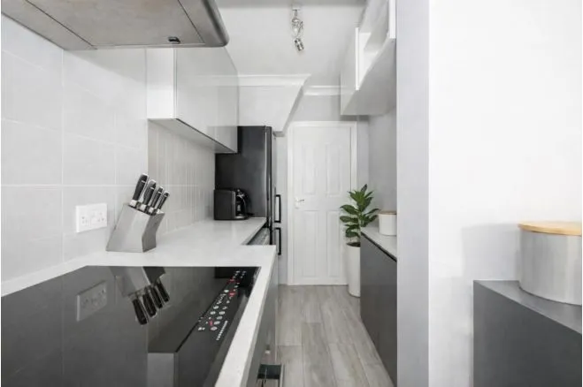 Bramblewood Close, Carshalton, photo 6