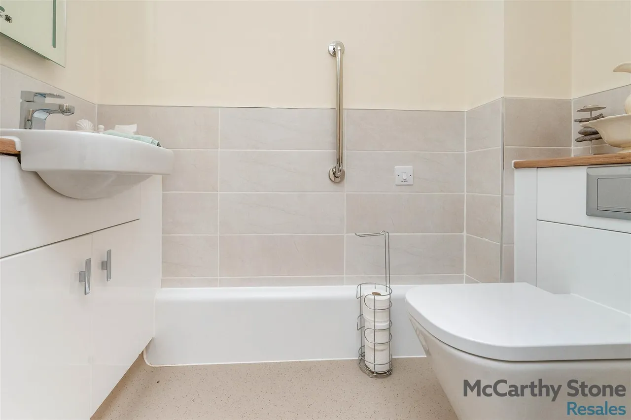Springfield Close, Stratford-Upon-Avon, CV37, photo 16