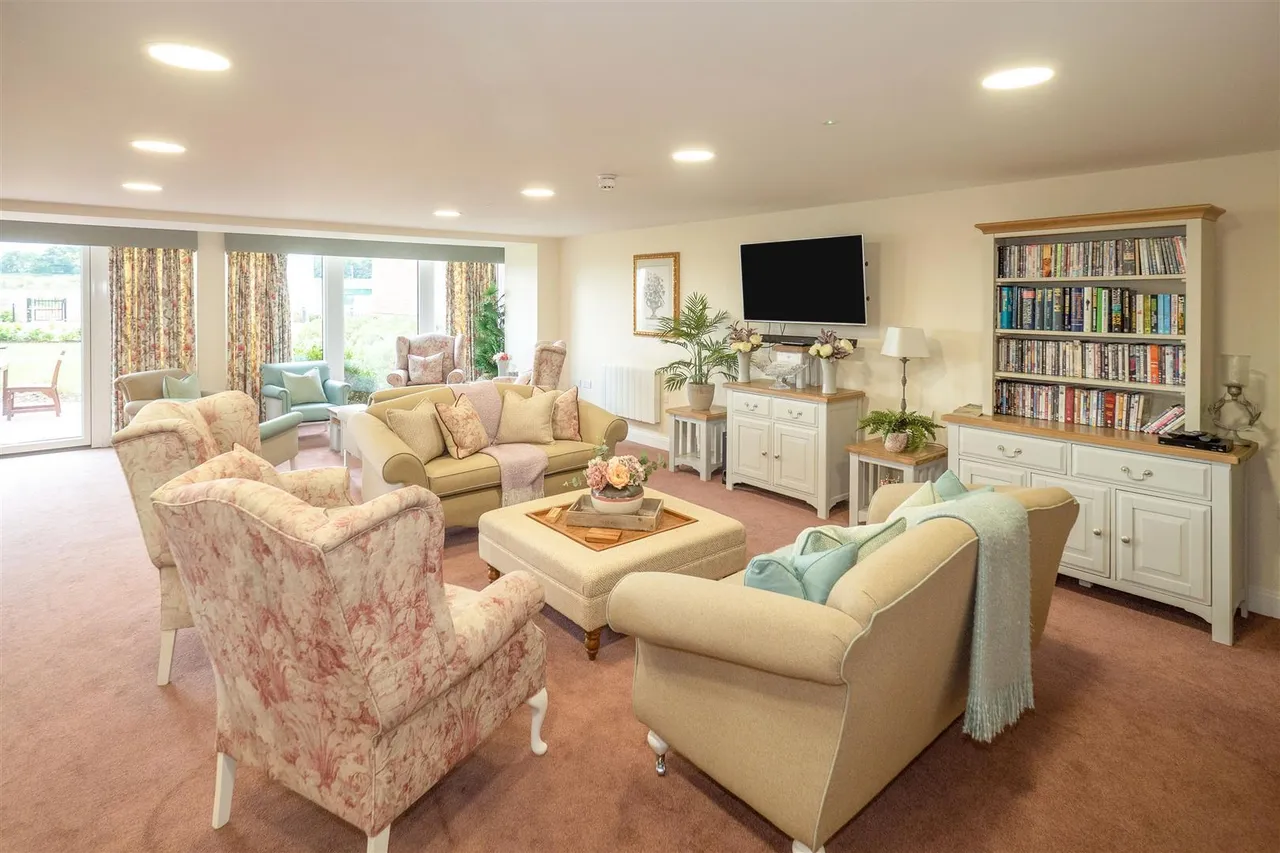 Springfield Close, Stratford-Upon-Avon, CV37, photo 20