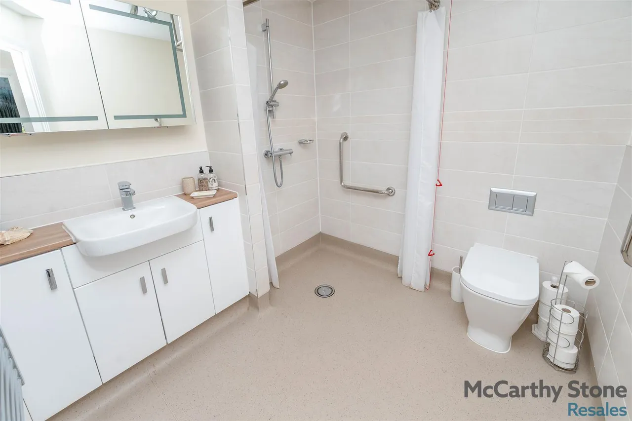 Springfield Close, Stratford-Upon-Avon, CV37, photo 15