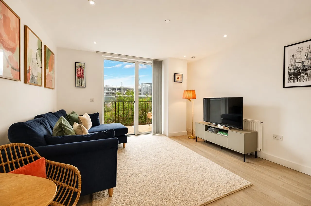 Sleaford Street, London, SW8, photo 8