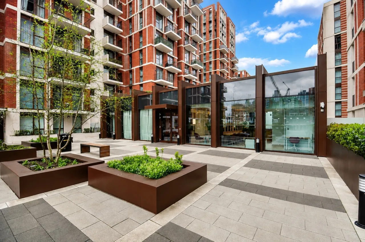 Sleaford Street, London, SW8, photo 9