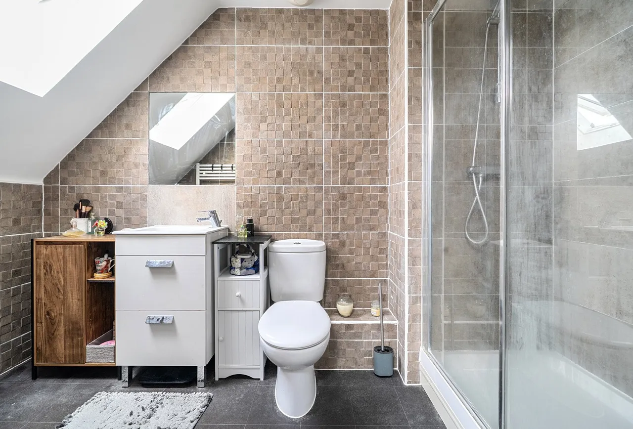 College Drive, Cheltenham, GL51 8NY, photo 6