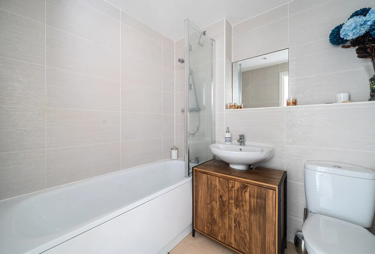 College Drive, Cheltenham, GL51 8NY, photo 8